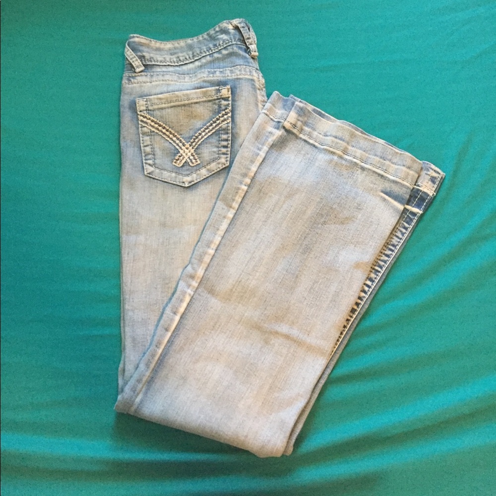 Light wash vanity jeans