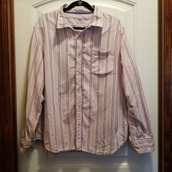 Long button down - Picture 1 of 2