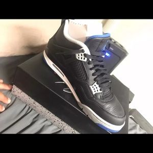 Air Jordan 4 Motorsport