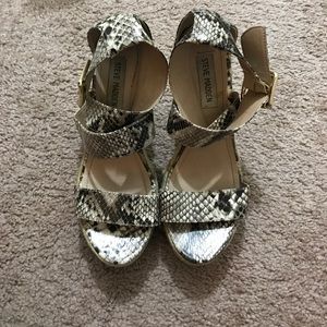 Steve Madden strappy wedges size 7