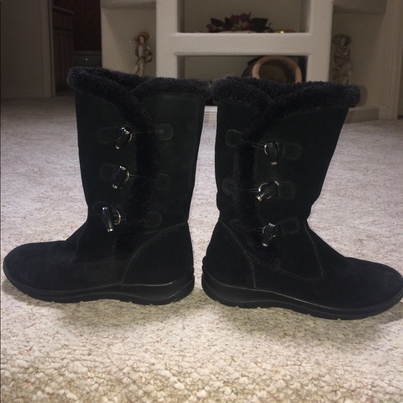 Lightly worn black boots - Picture 3 of 4