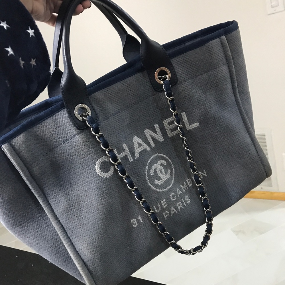 🌸Chanel Large Deauville in blue denim🌸
