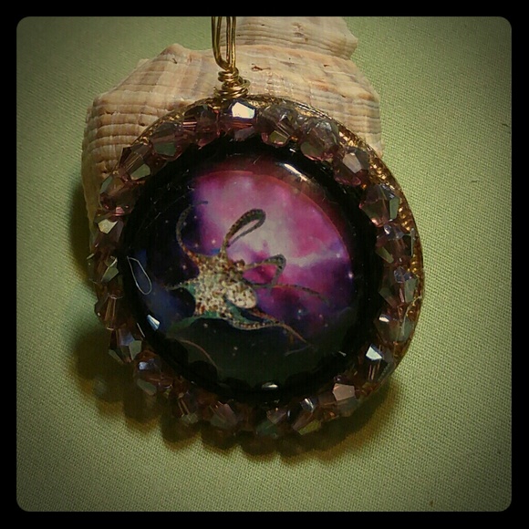 #0012 Artisan Handcrafted Crystal Pendant - Picture 1 of 2