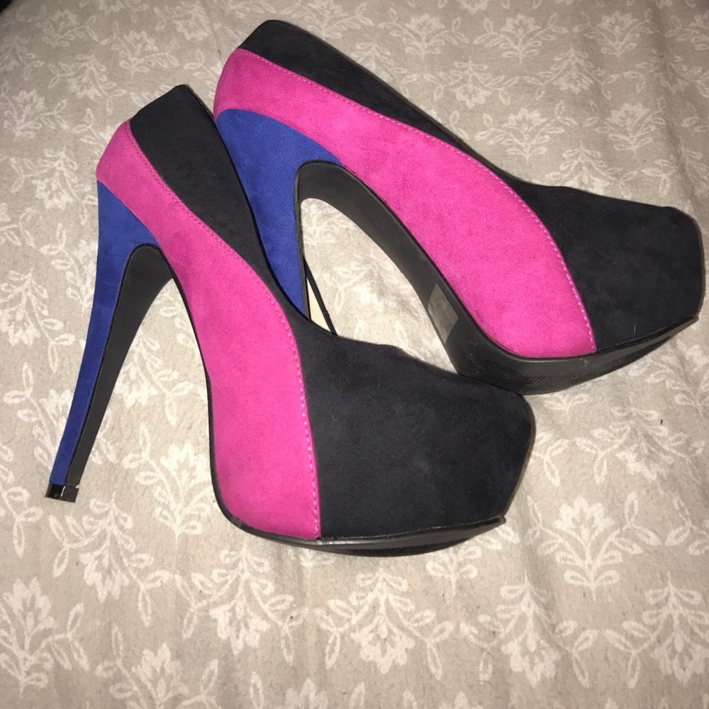 Tri suade color Pumps