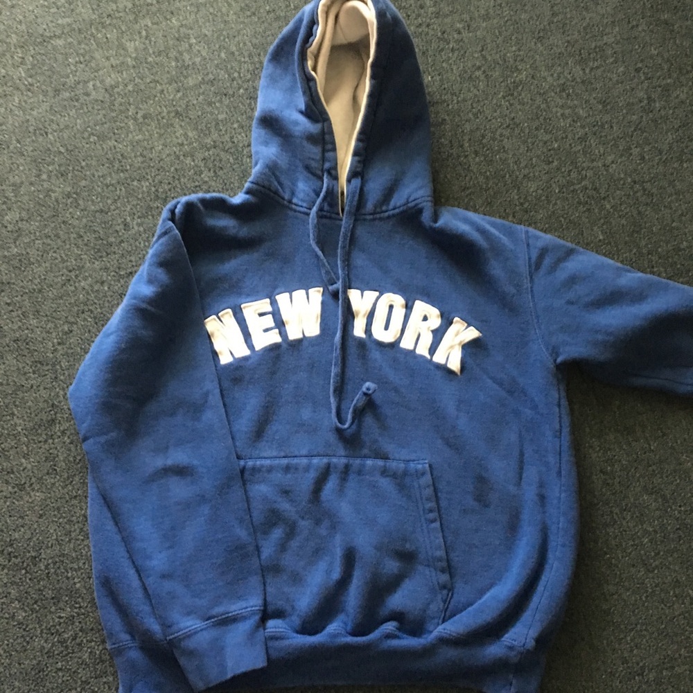 New York sweatshirt