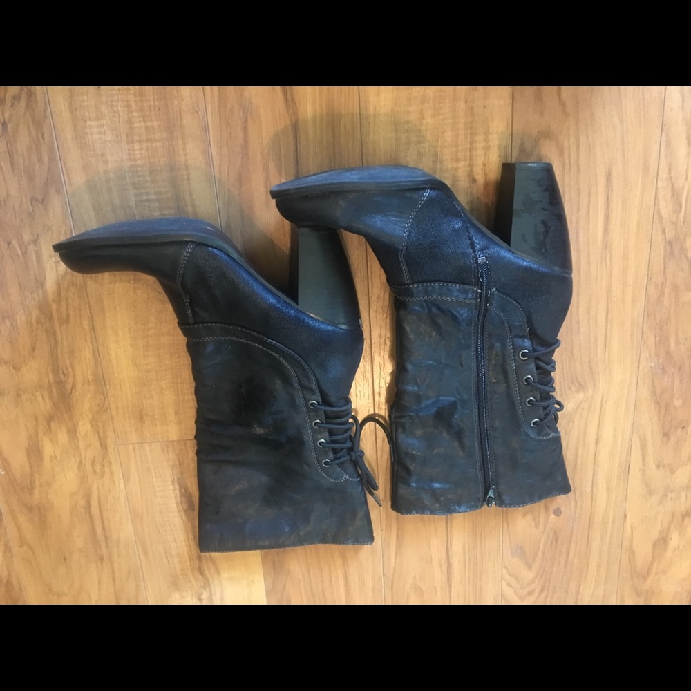Black boots - Picture 2 of 5