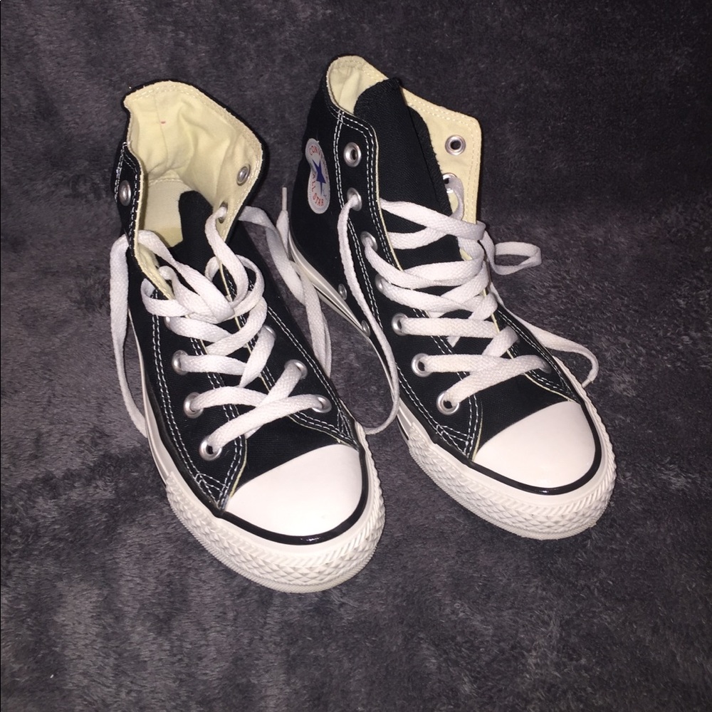 BRAND NEW HIGHTOP CONVERSE