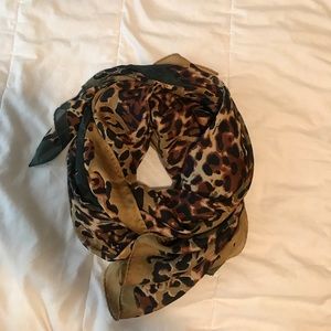 Cynthia Rowley cheetah print scarf!!🐆