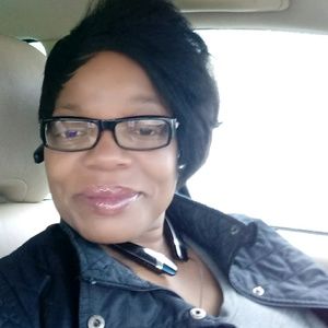 Meet your Posher, Gloria