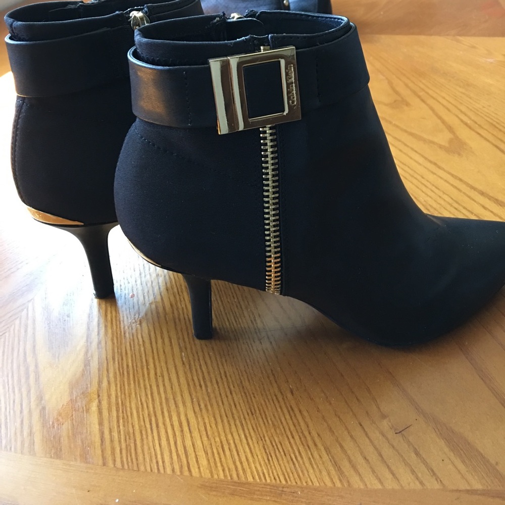 Calvin Klein black ankle boots booties 9