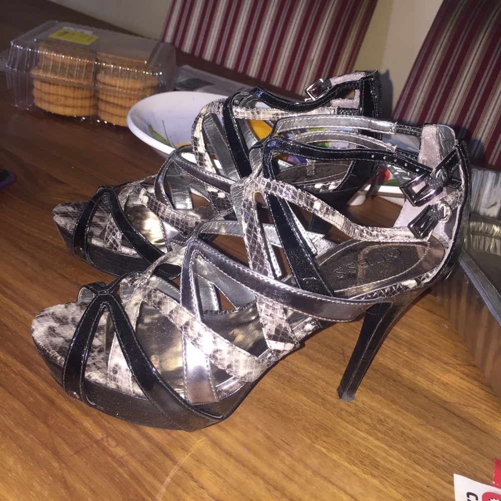 GUESS HEELS
