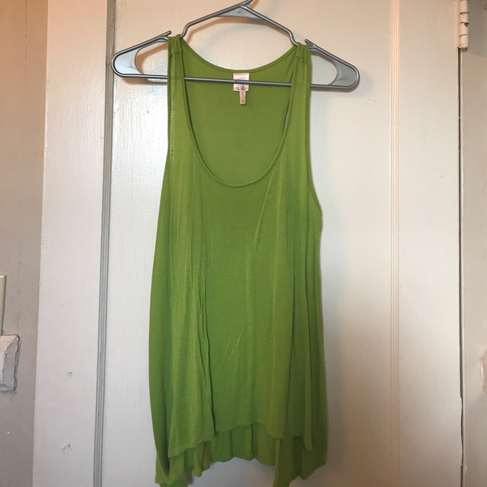 Green flowy tank