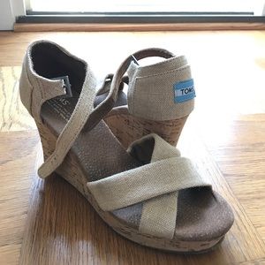 Toms heels