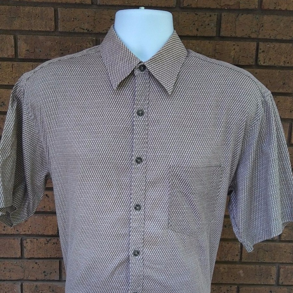 Perry Ellis Short Sleeve Button Up Shirt size M