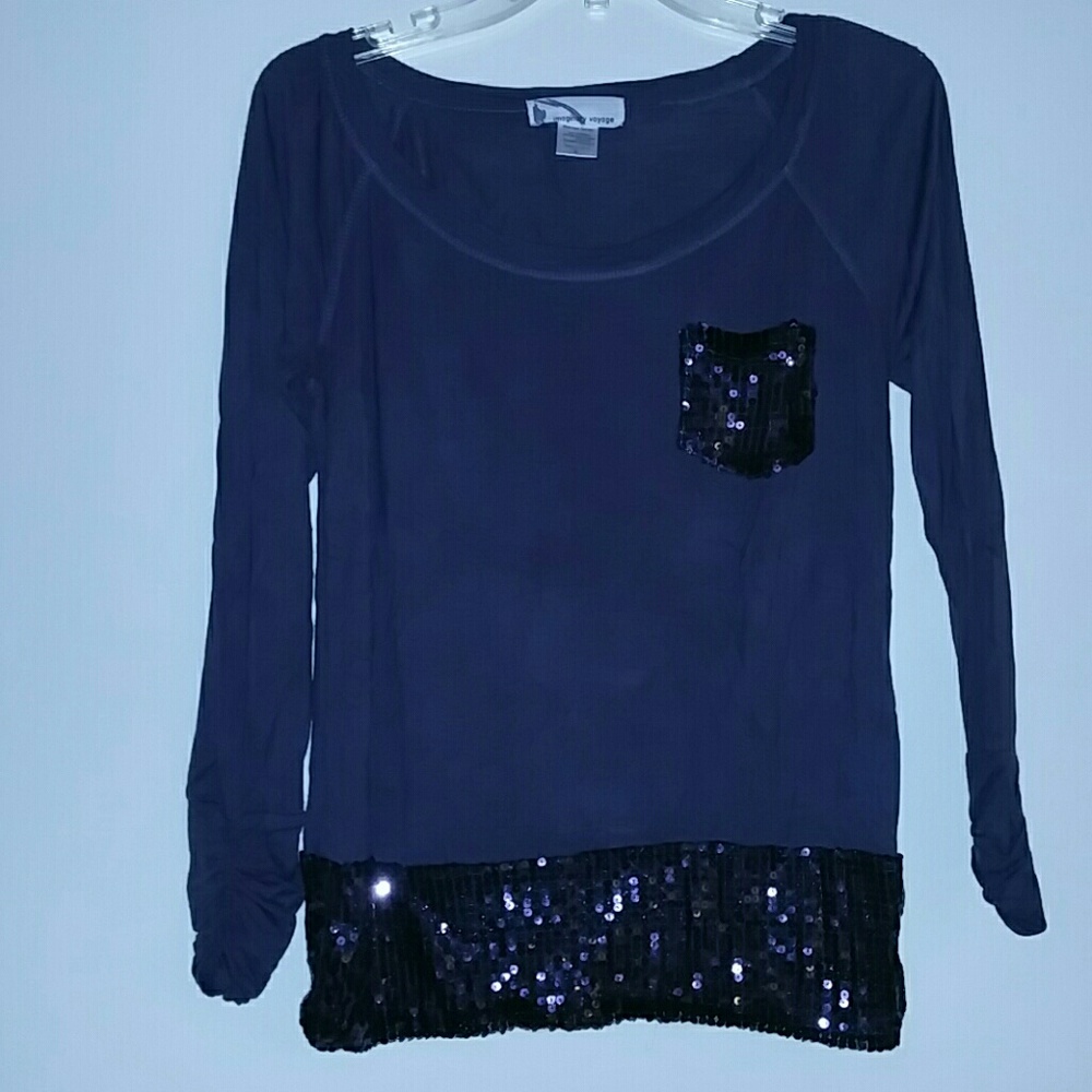 Long Sleeves Tees with Sequins