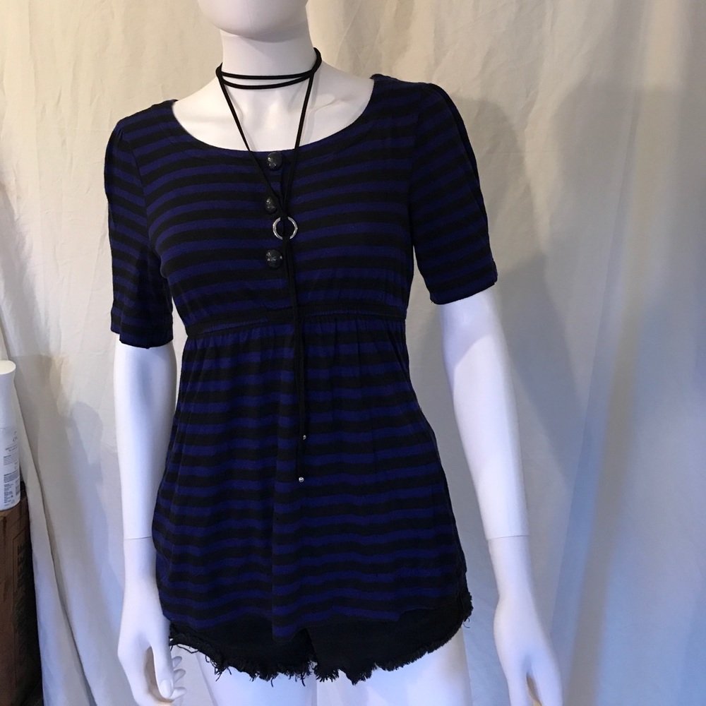 Cute Black & Purple Striped Top w/ Acrylic Buttons