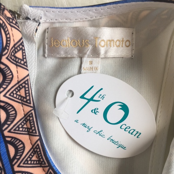 Geometric Crop Top - Picture 3 of 3