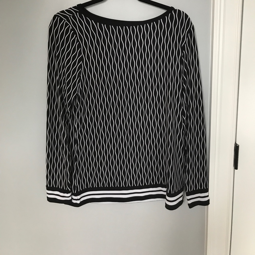 Adorable  Michael Kors top