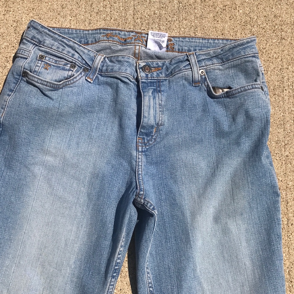螺30% off 2 Arizona EUC junior girls 11 short jeans
