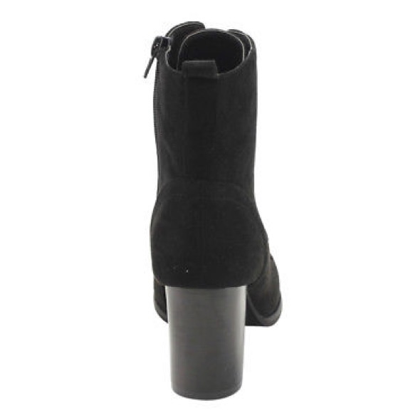 LAST ONE❤️ Black Lace Up booties - Picture 3 of 3