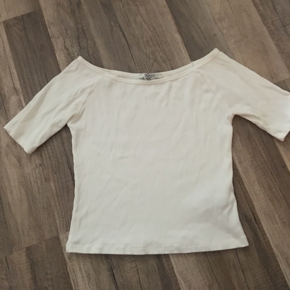 White off the shoulder dropped top - Picture 1 of 4