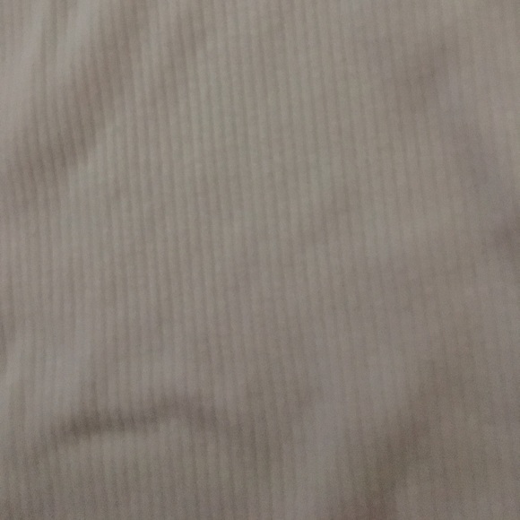 White off the shoulder dropped top - Picture 3 of 4