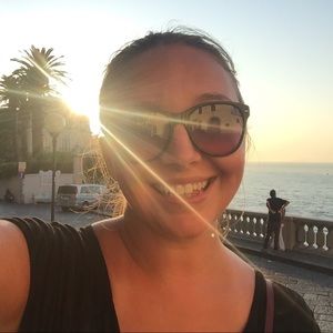 Meet your Posher, Megan