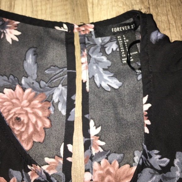 Forever 21 black floral dress - Picture 4 of 4