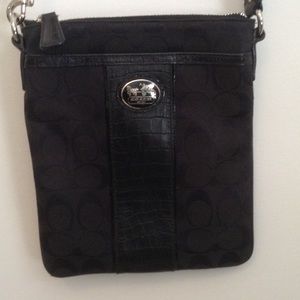 Coach Black Crossover