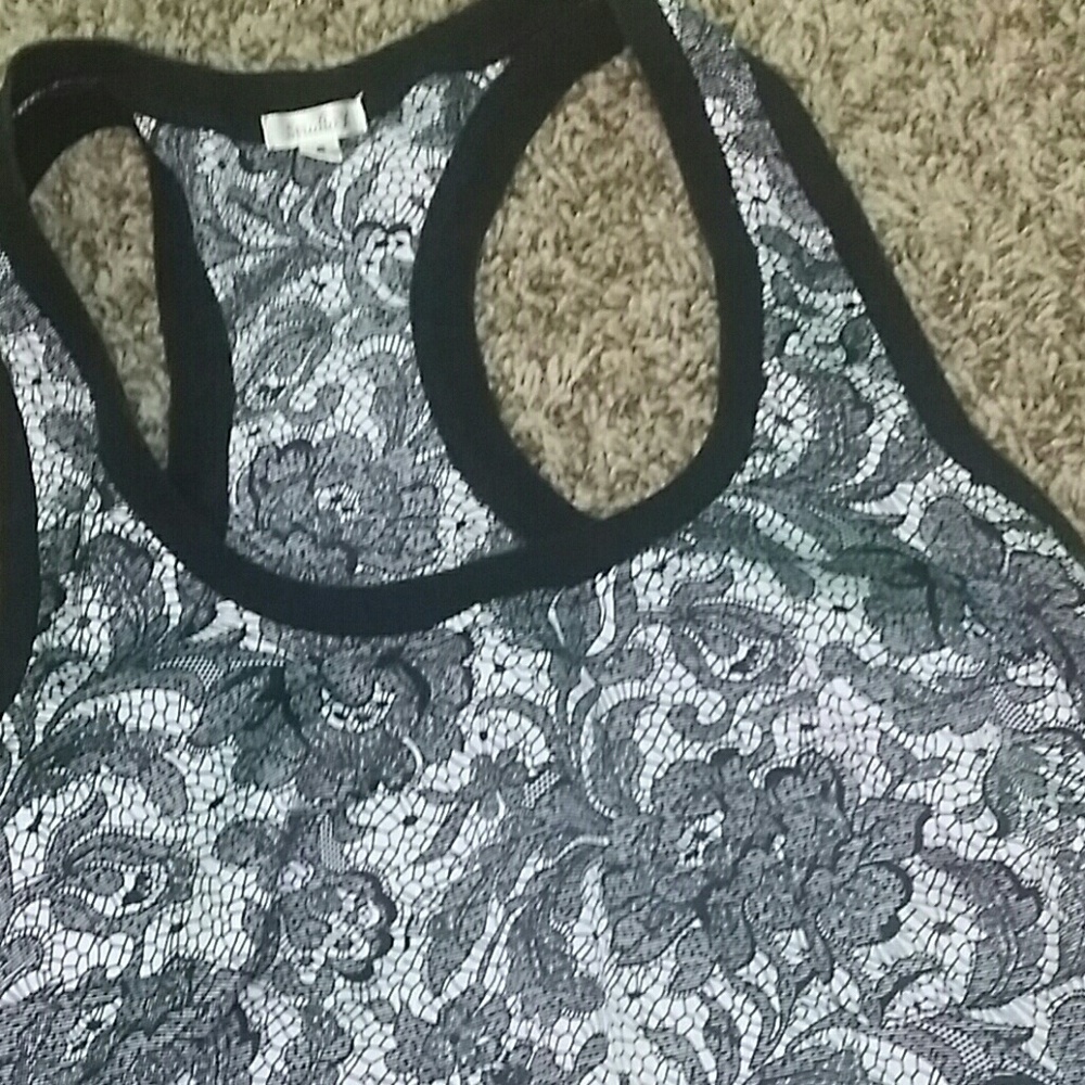Tank top - Picture 3 of 3