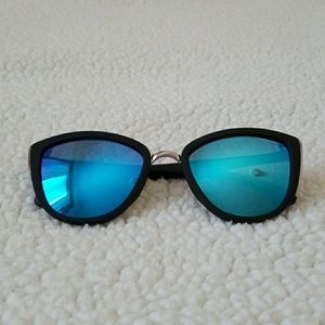 Quay My Girl Sunglasses