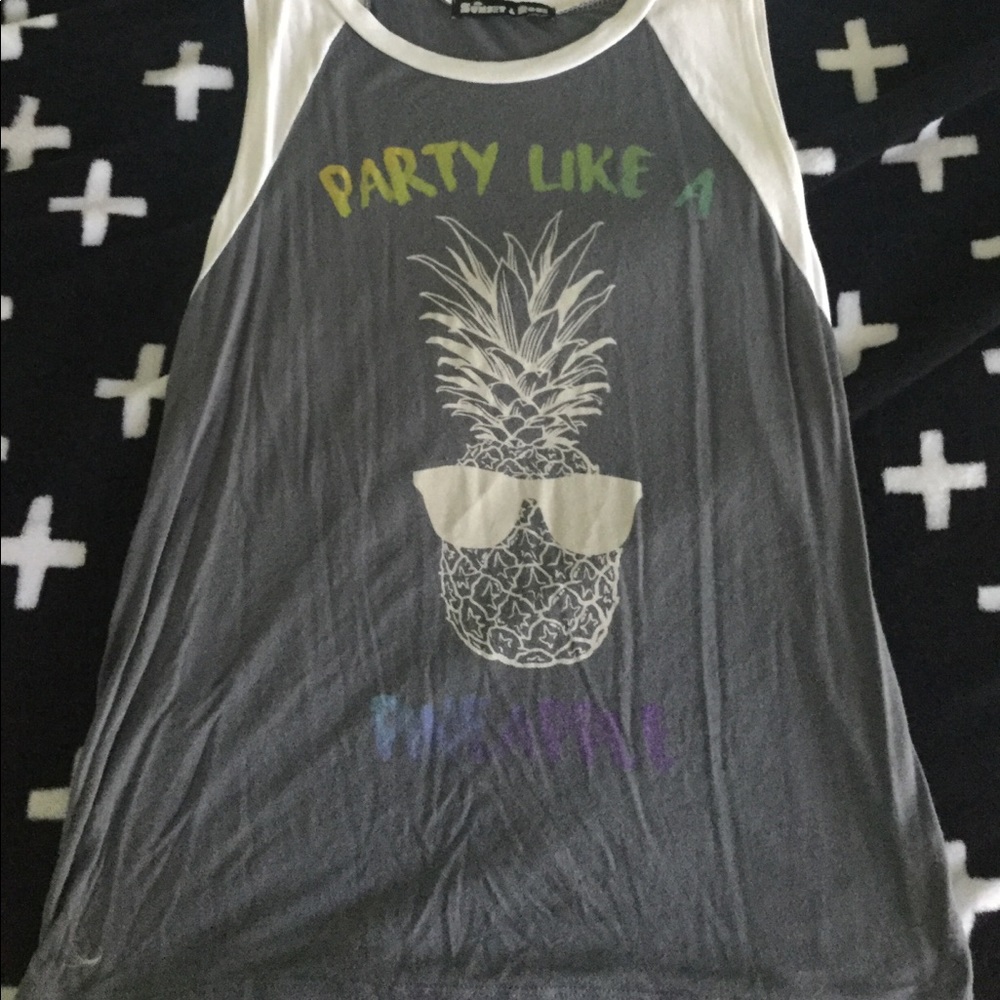 Party like a Pineapple top!🍍🍍