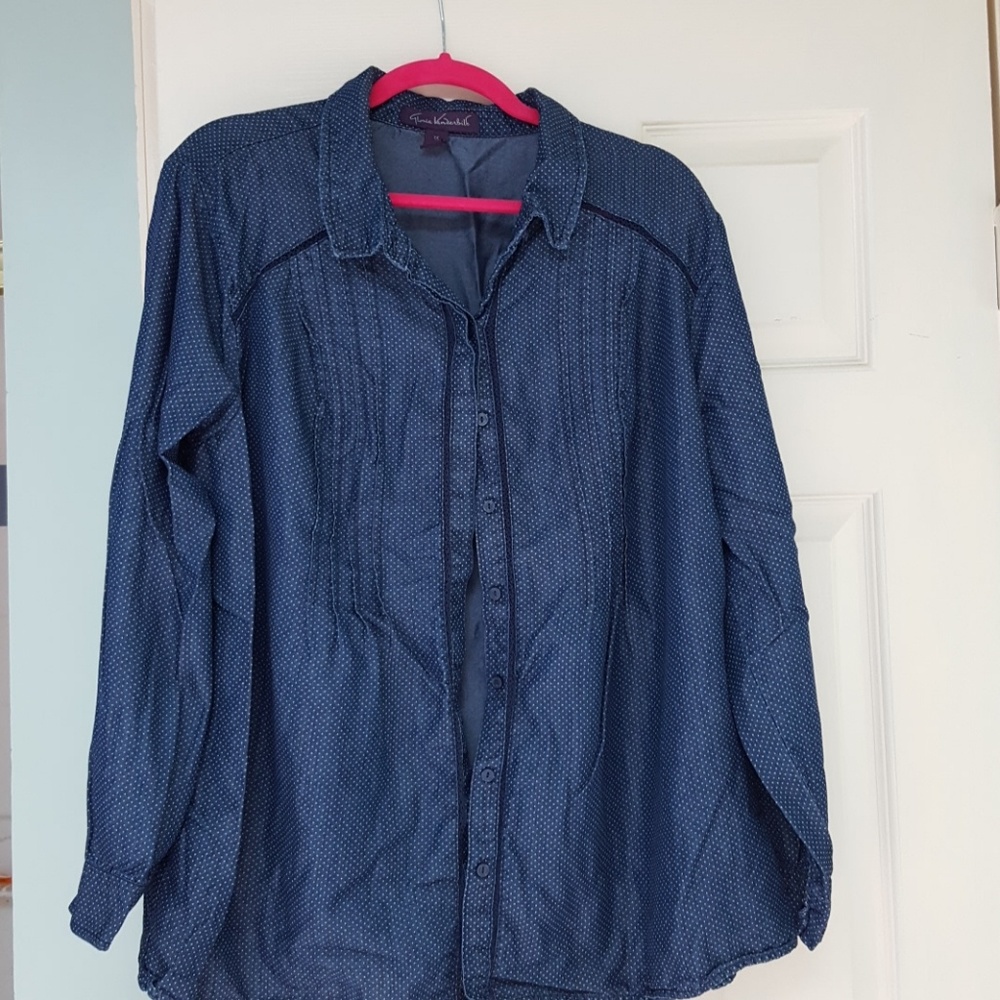 Gloria Vanderbilt blouse