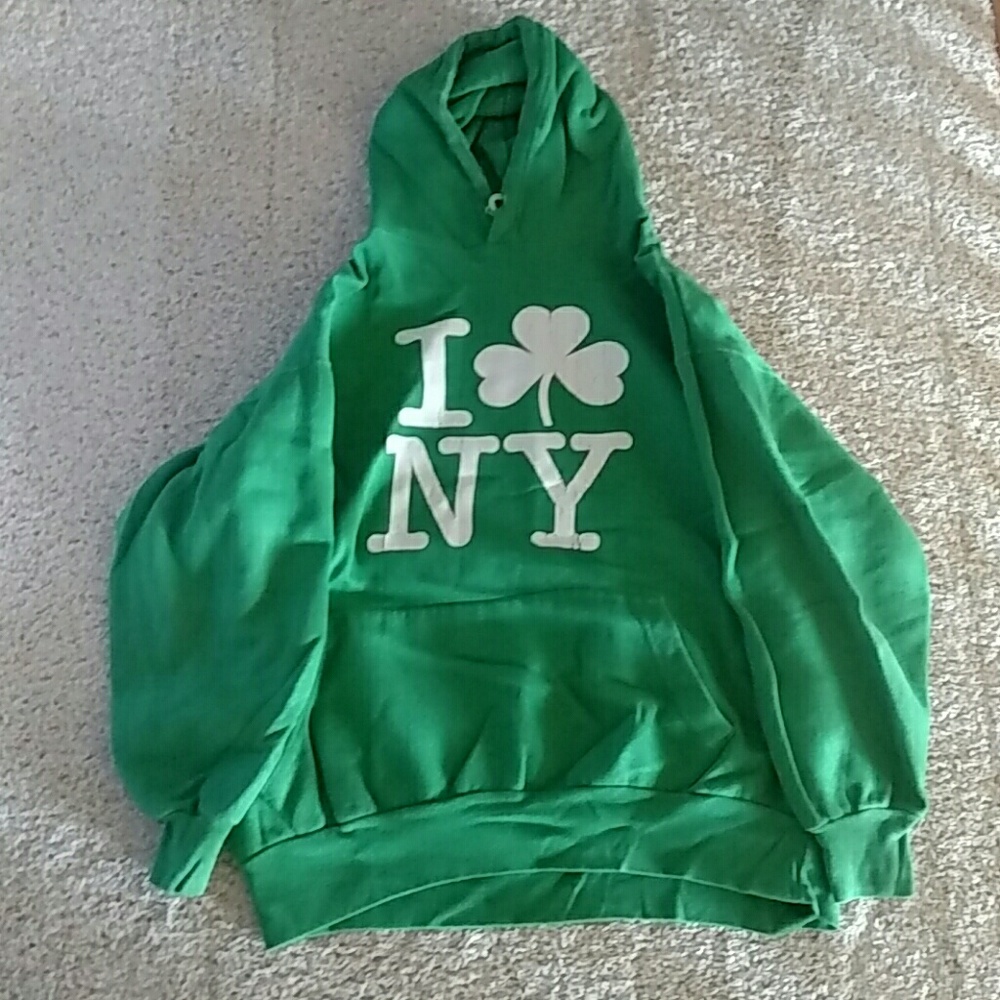 I 🍀 NY sweatshirt