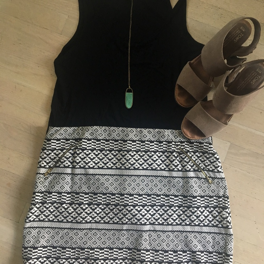 APT9 Tribal Print Black and White Mini Skirt