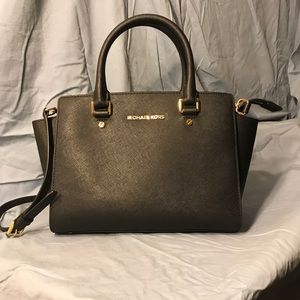Michael Kors Selma Medium black