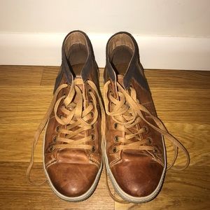 Size 8.5 Men's/10.5 Women's Leather Sneakers