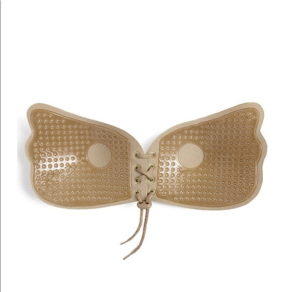 Nude Seamless 'Miracle' Silicone Bra - Nude - Picture 3 of 6