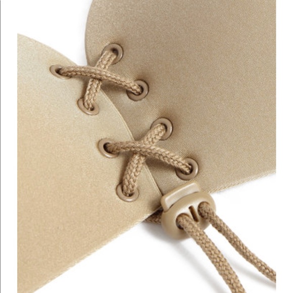 Nude Seamless 'Miracle' Silicone Bra - Nude - Picture 4 of 6