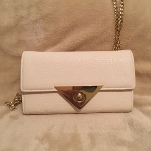Cream Clutch