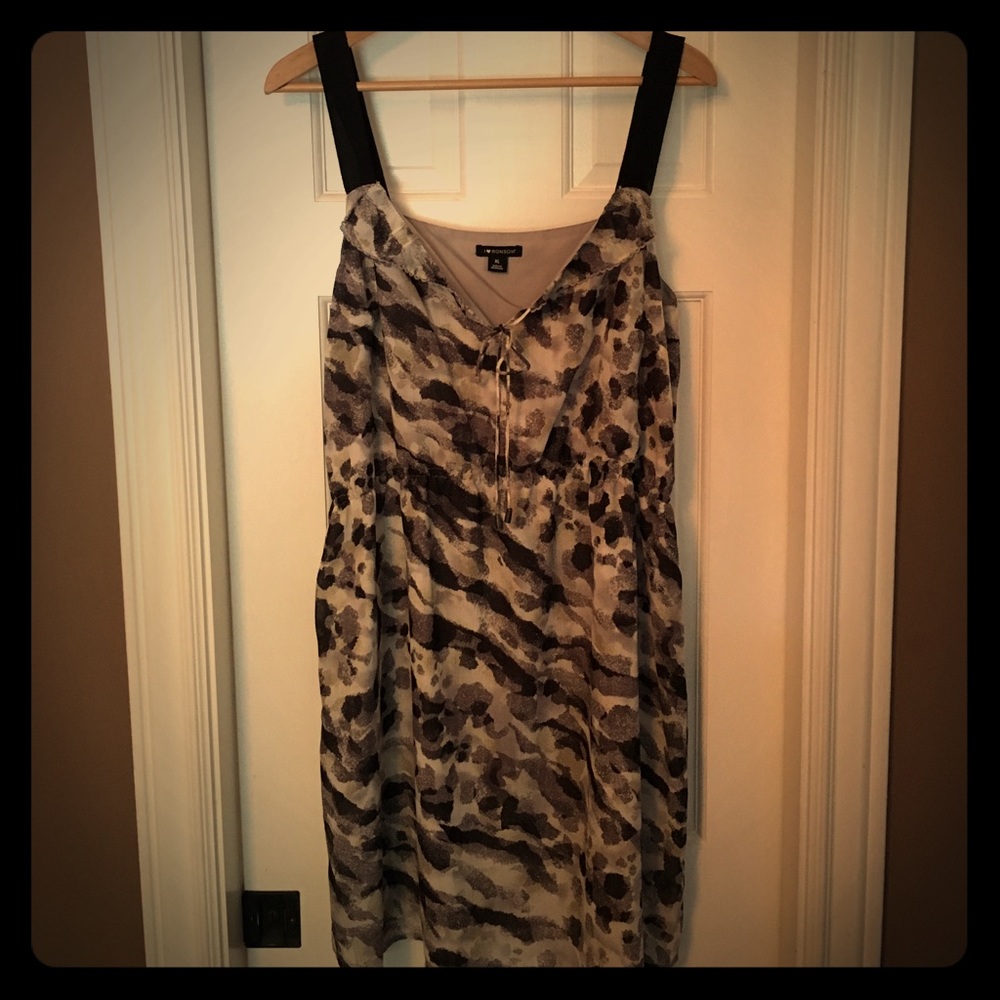 Multi-colored gray dress