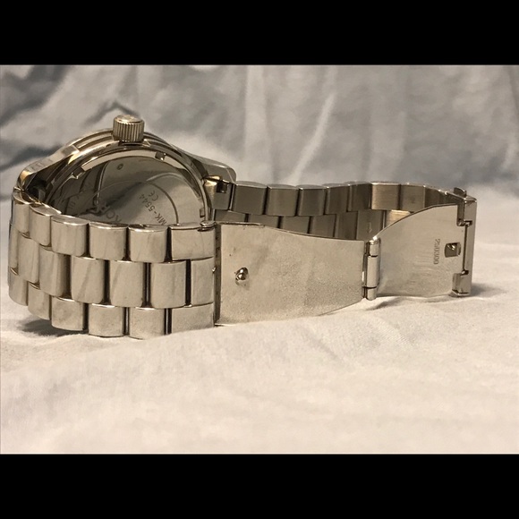 Watch - Picture 4 of 4