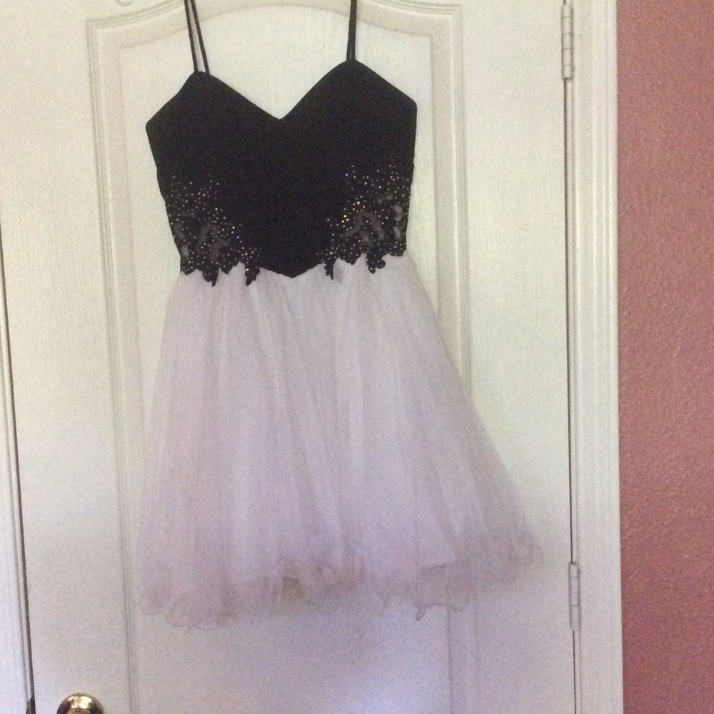 Beautiful black and white homecoming dress