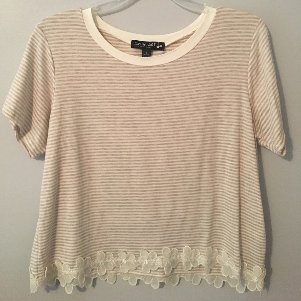 Very cute striped t-shirt!