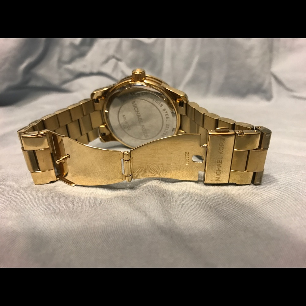 Watch - Picture 2 of 4