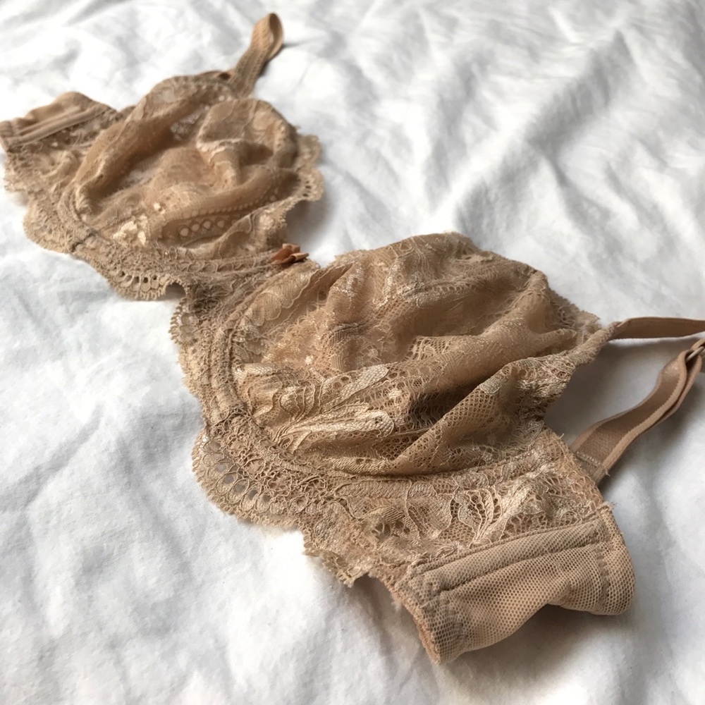Sexy nude supportive bra