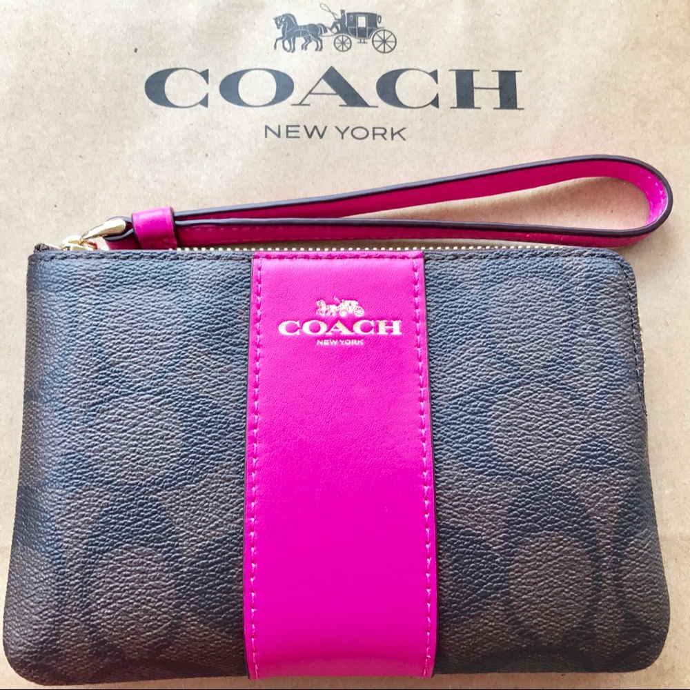 Coach Signature Wristlet with Pink Accent💗😍