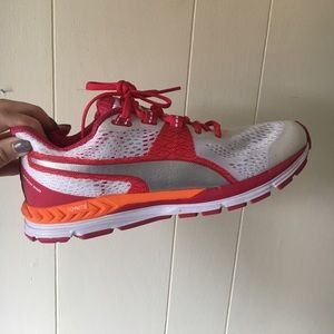 PUMA Ignite Speed 600 Running Sneaker