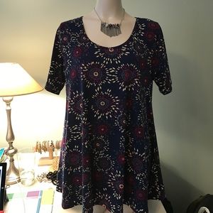 Lularoe perfect tee in large