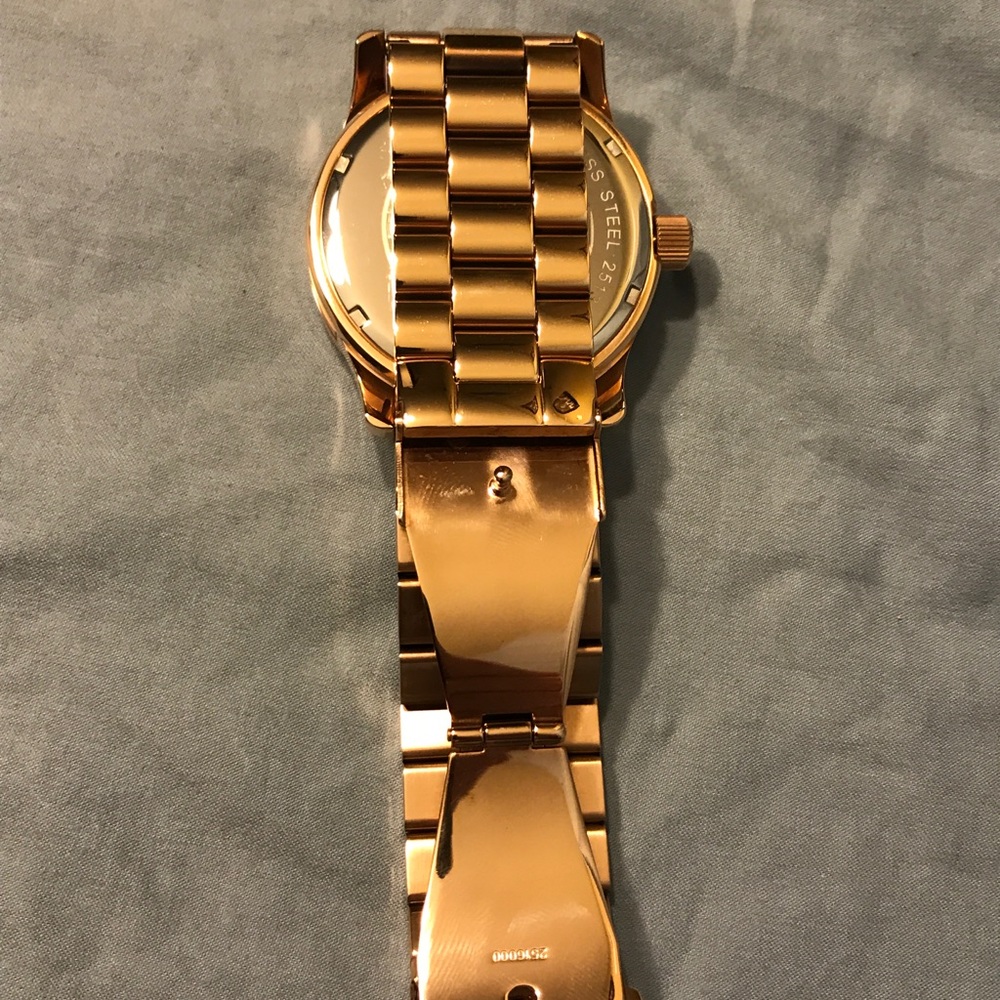 Watch - Picture 3 of 4